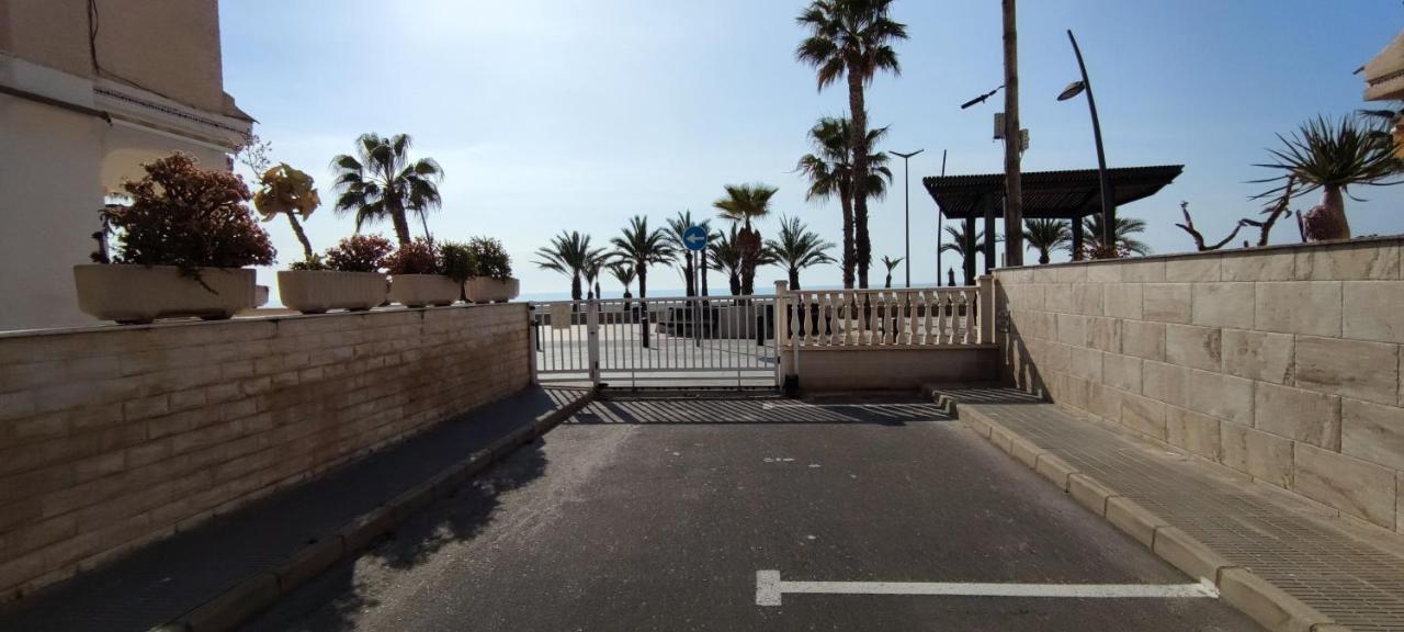 Beach Breeze Townhouse By The Beach سانتا بولا المظهر الخارجي الصورة