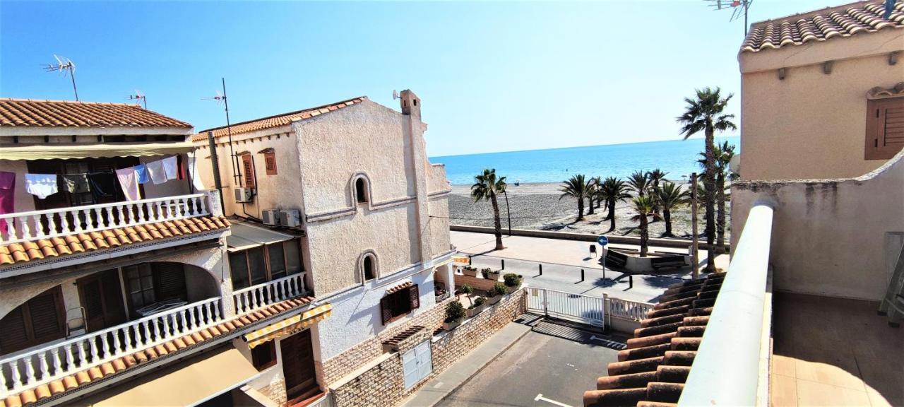 Beach Breeze Townhouse By The Beach سانتا بولا المظهر الخارجي الصورة