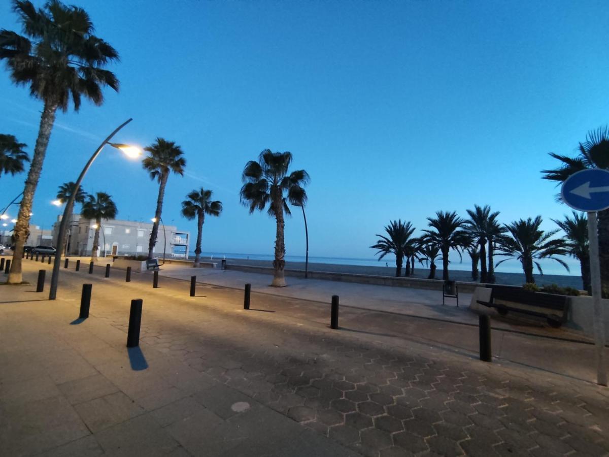 Beach Breeze Townhouse By The Beach سانتا بولا المظهر الخارجي الصورة